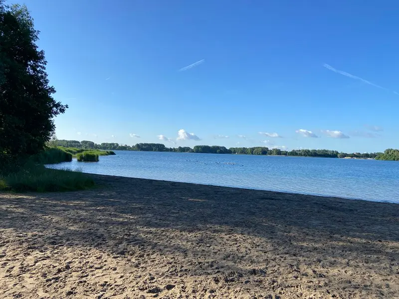 Zevenhuizerplas hondenstrand onderwaterzone